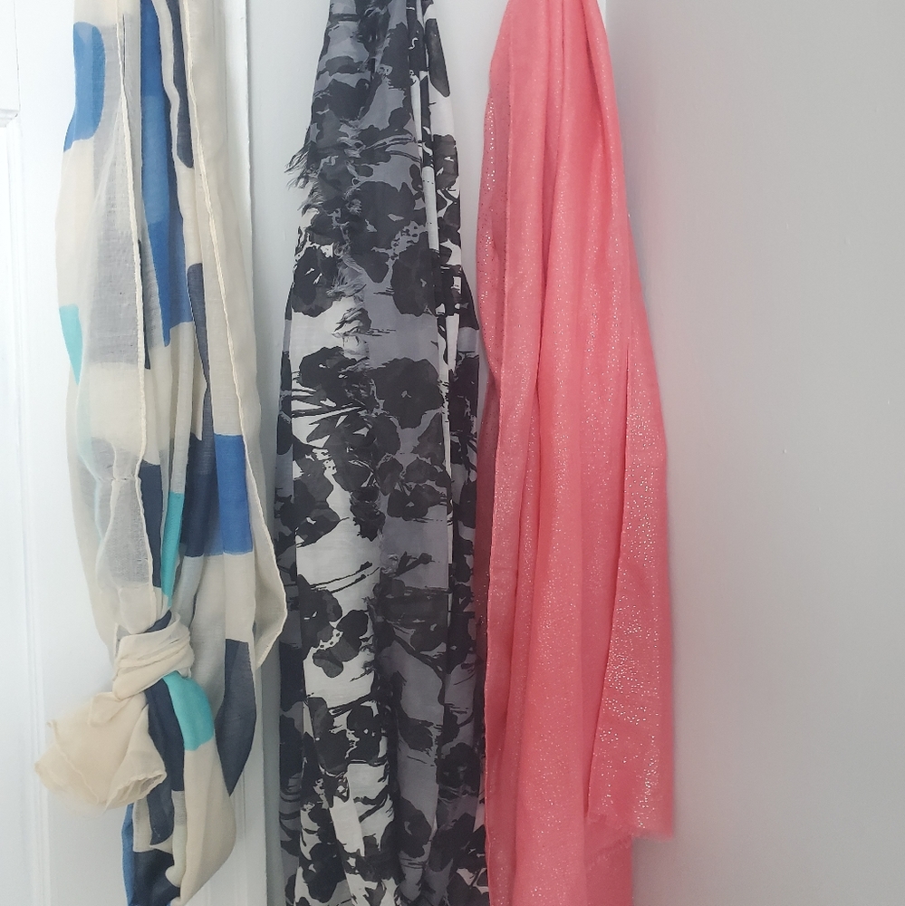 Scarfs
